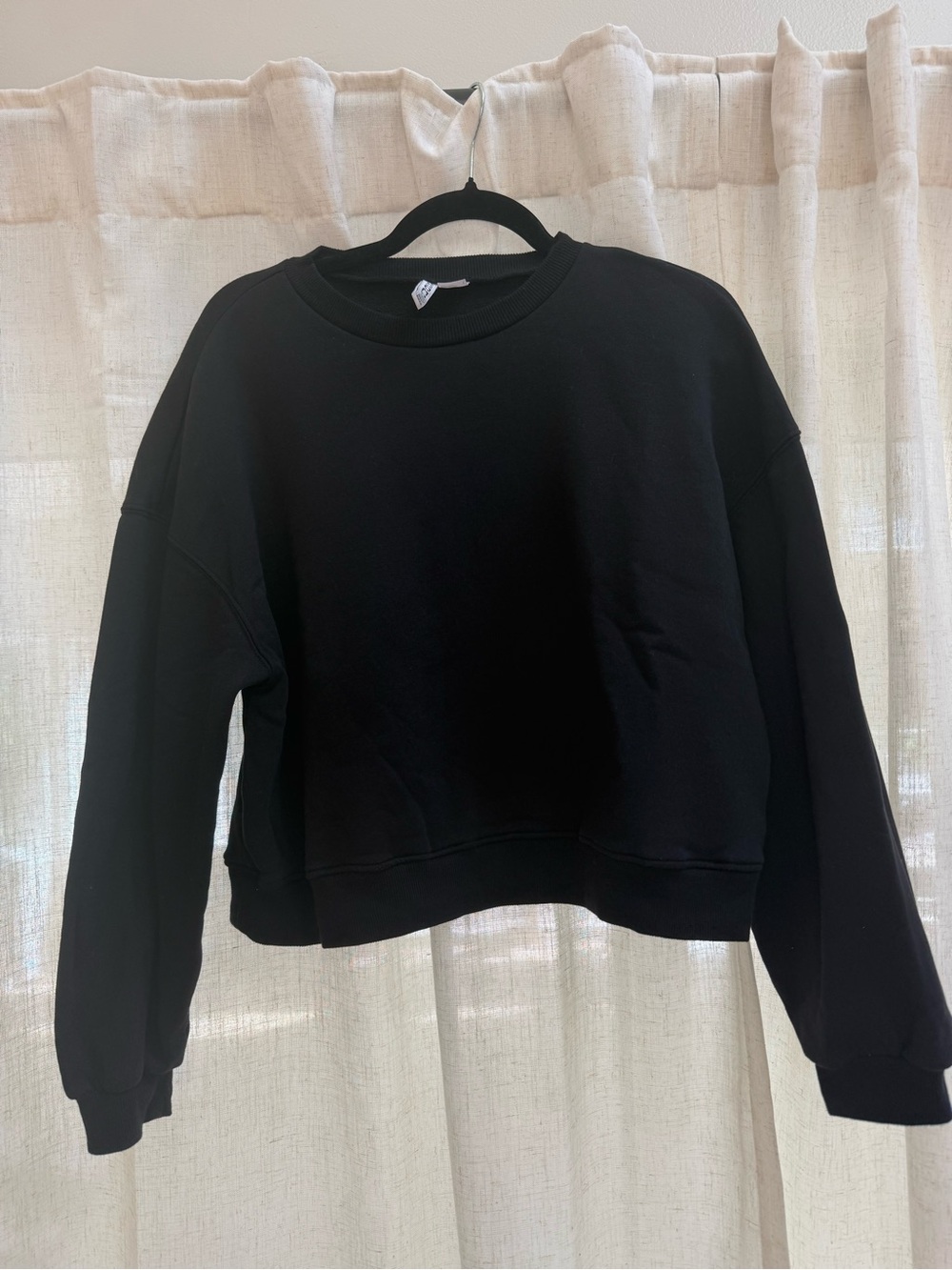 Divided Black Cropped Crewneck Sweatshirt